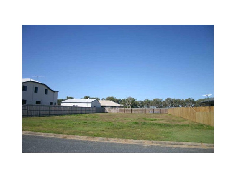 24 Swan Street, Armstrong Beach QLD 4737