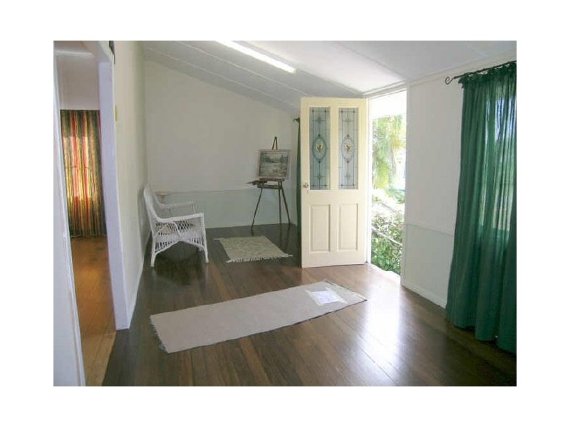 8 Venton Street, Sarina QLD 4737