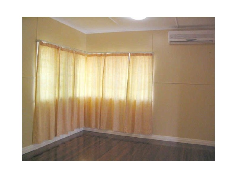 1 Dawson, Sarina QLD 4737