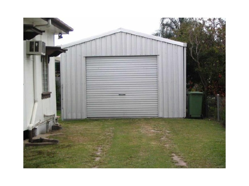 1 Dawson, Sarina QLD 4737