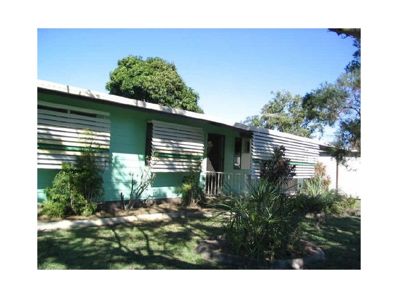 4 Place, Sarina QLD 4737