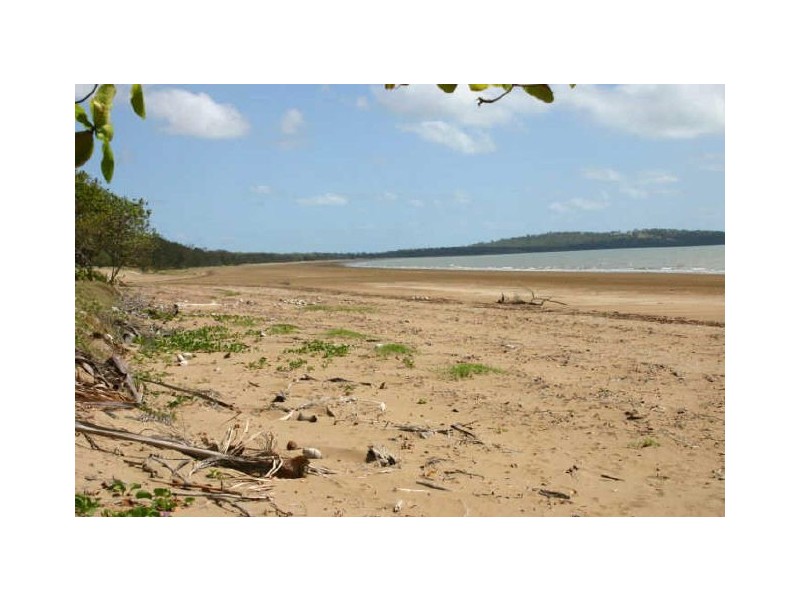Armstrong Beach QLD 4737