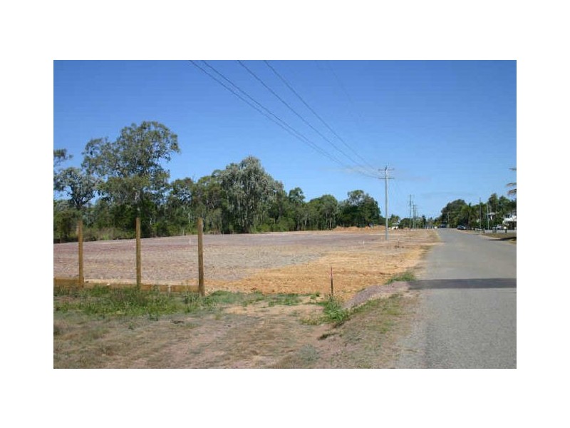 Armstrong Beach QLD 4737