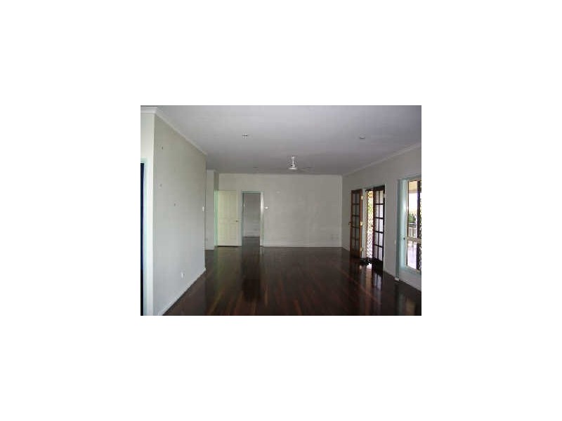 14 Seaview Court, Sarina QLD 4737