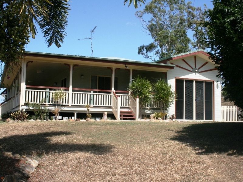 14 Seaview Court, Sarina QLD 4737