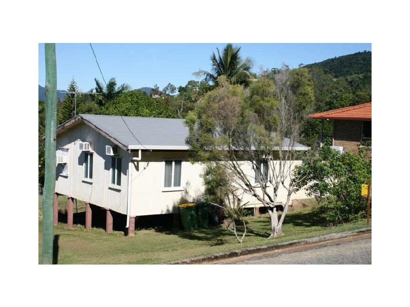 23 Hill Street, Sarina QLD 4737