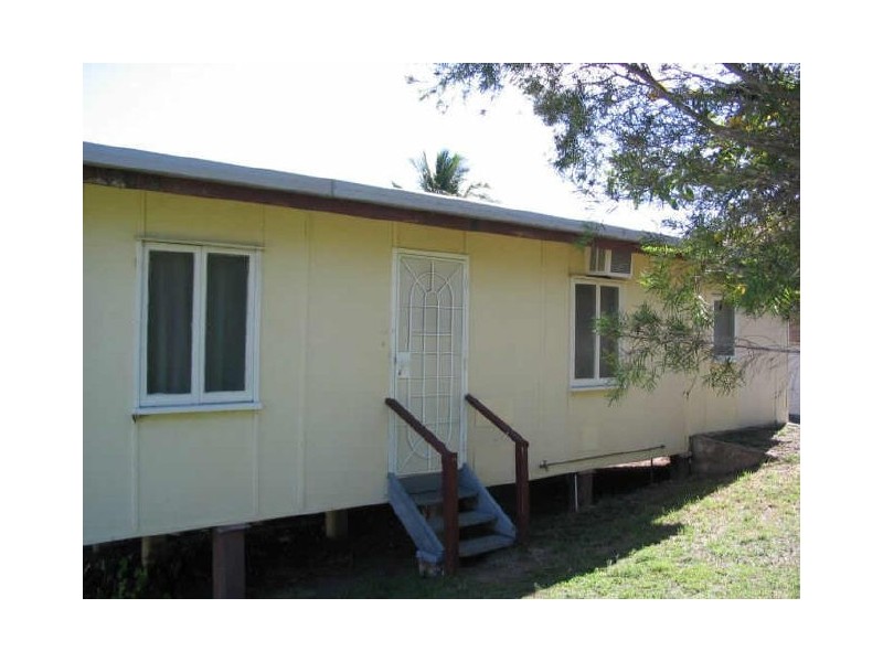 23 Hill Street, Sarina QLD 4737