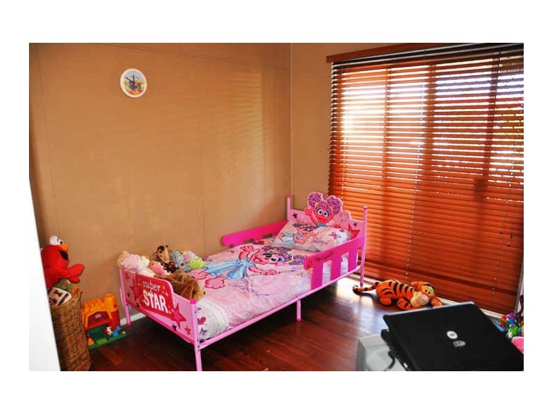 75 Zelma Street, Grasstree Beach QLD 4740