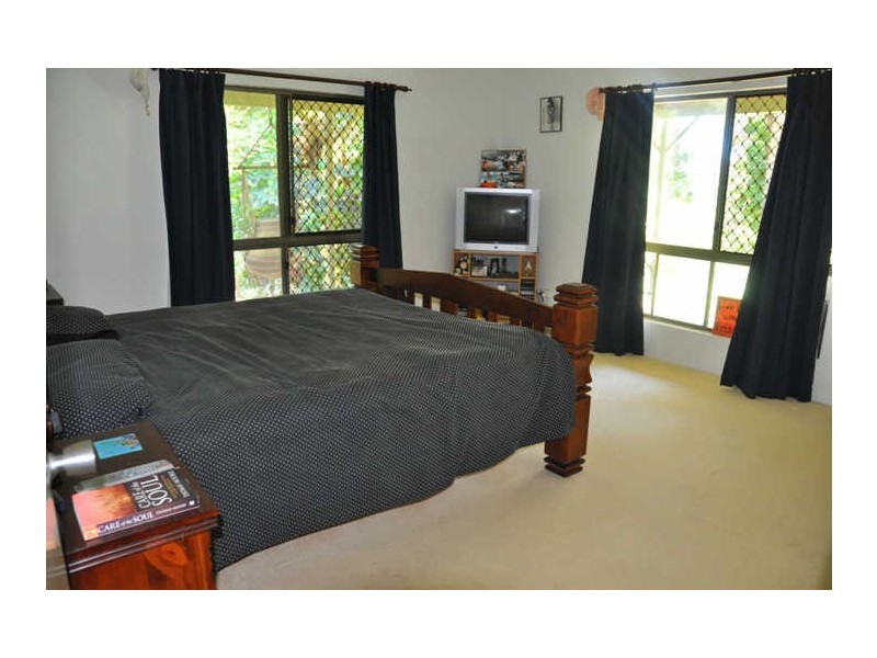 5 Lamberts Road, Sarina QLD 4737