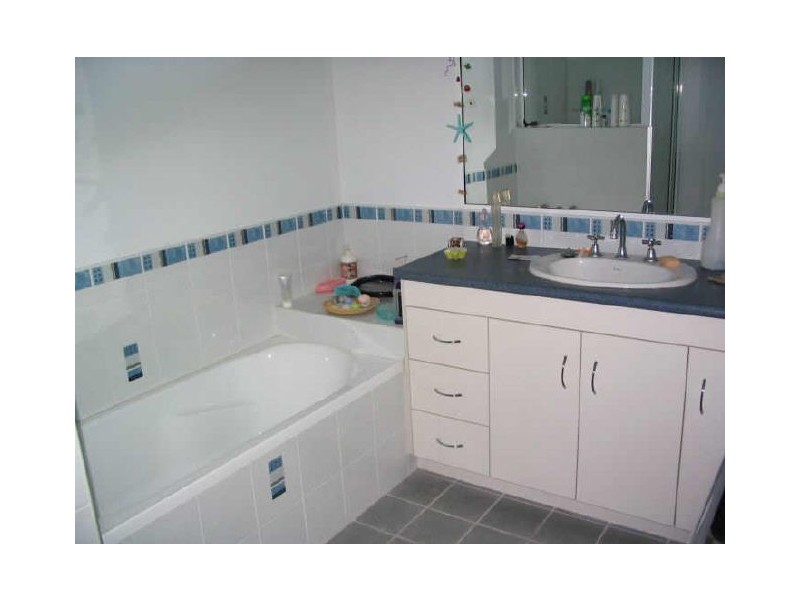 9 Crescent, Armstrong Beach QLD 4737