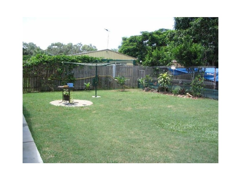 9 Crescent, Armstrong Beach QLD 4737