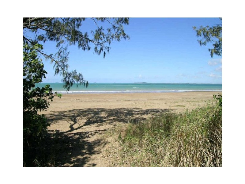 Armstrong Beach QLD 4737