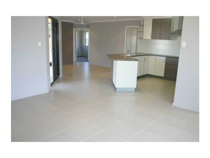 22 SWAN, Armstrong Beach QLD 4737