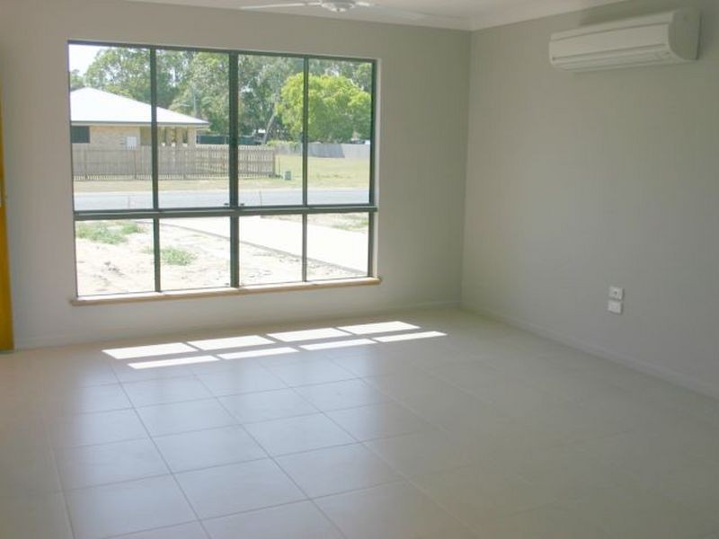 22 SWAN, Armstrong Beach QLD 4737