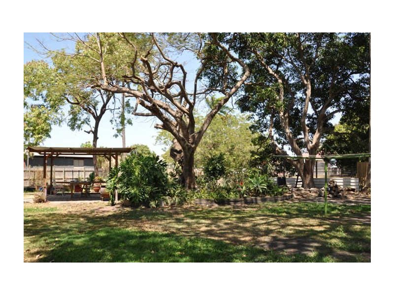 7 Venton Street, Sarina QLD 4737