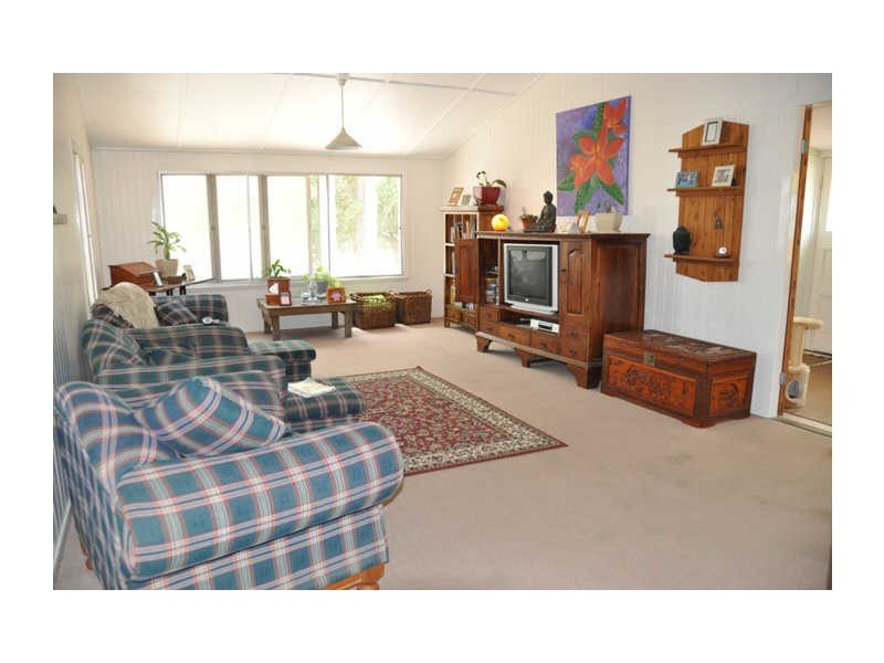 7 Venton Street, Sarina QLD 4737
