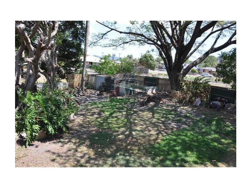7 Venton Street, Sarina QLD 4737