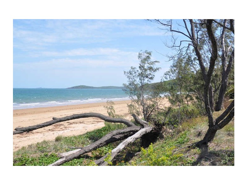 30 Owen Jenkins Drive, Sarina Beach QLD 4737