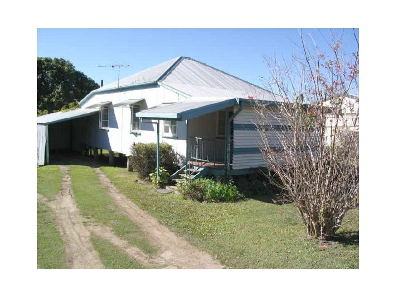 8 Atherton Street, Sarina QLD 4737