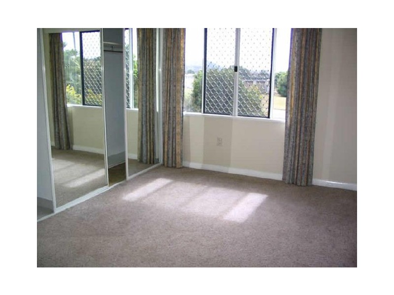 16 Holmes, Sarina QLD 4737