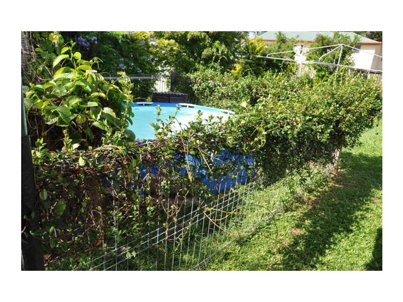 6 Swan Street, Armstrong Beach QLD 4737