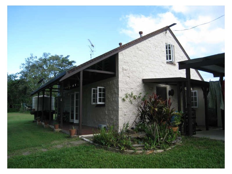 83798 Bruce Highway, Carmila QLD 4739