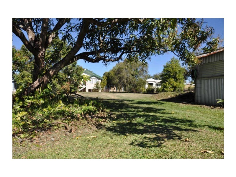 16 Phillips Street, Sarina QLD 4737
