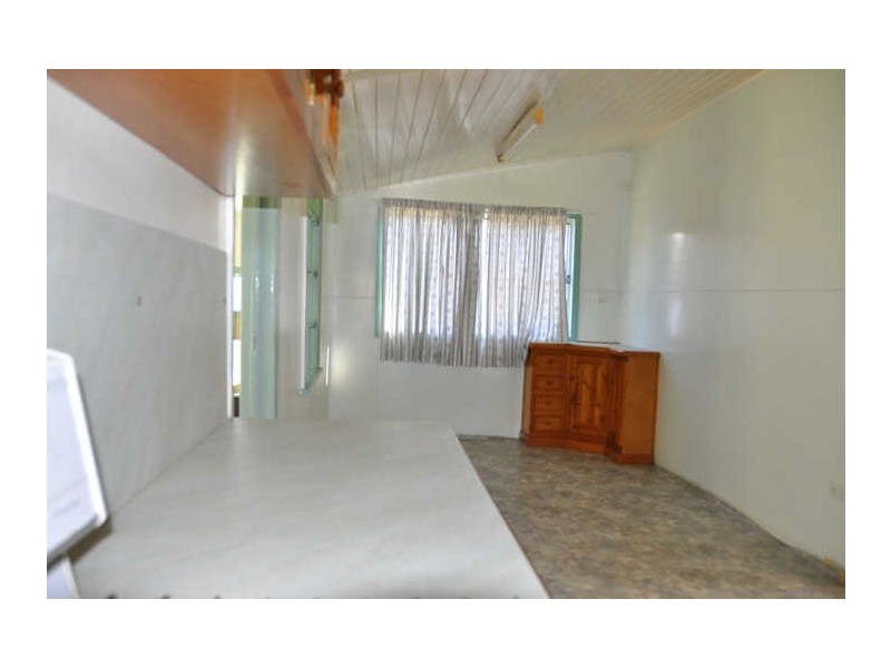 16 Phillips Street, Sarina QLD 4737