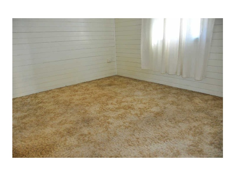 16 Phillips Street, Sarina QLD 4737