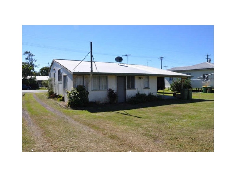 16 Phillips Street, Sarina QLD 4737