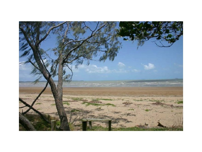 Armstrong Beach QLD 4737