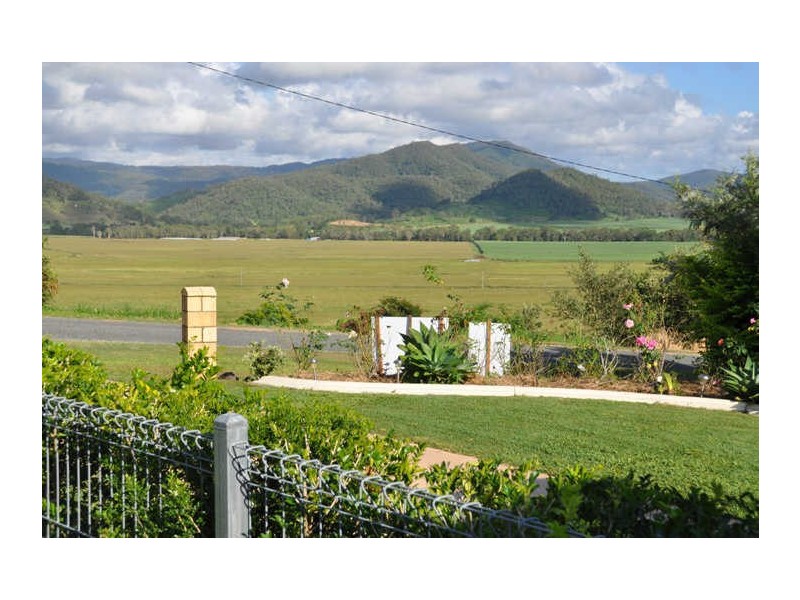 43 Grieshaber Drive, Sarina QLD 4737