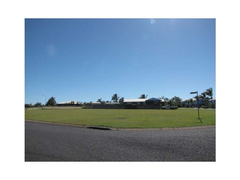 122 Rasmussen Avenue, Salonika Beach QLD 4740