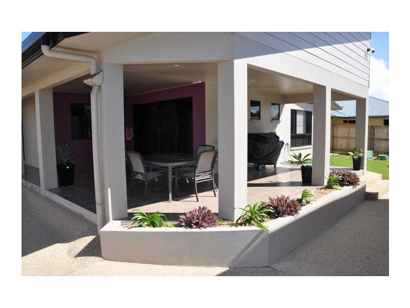 18 Brooksfield Drive, Sarina Beach QLD 4737