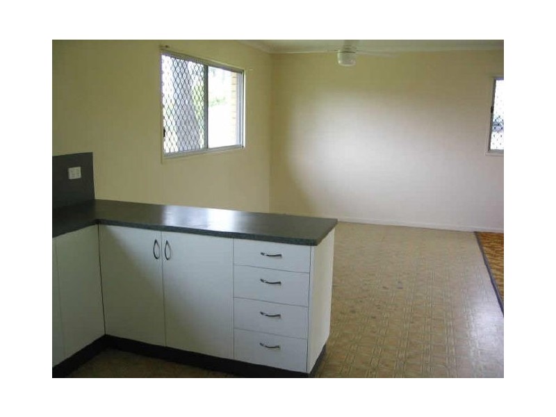 2/14 Elizabeth, Sarina QLD 4737