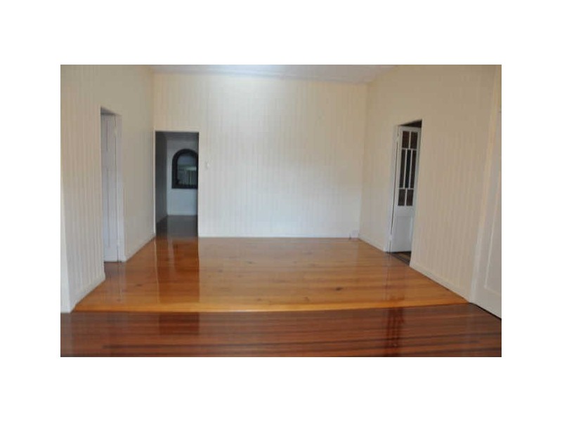 4 Ware Avenue, Sarina QLD 4737