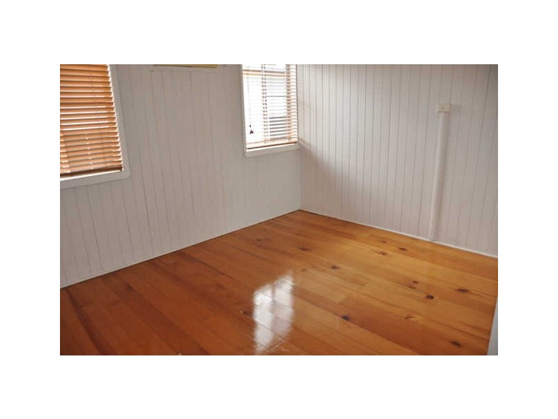 4 Ware Avenue, Sarina QLD 4737