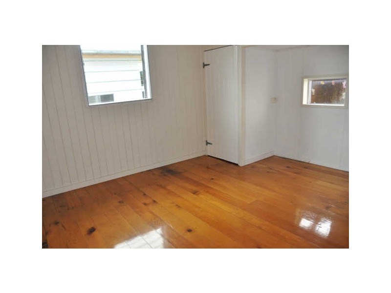 4 Ware Avenue, Sarina QLD 4737