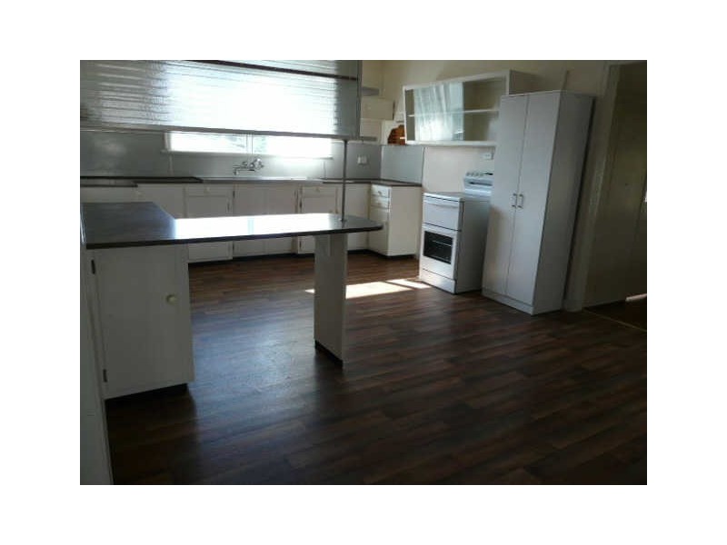 14 Phillips Street, Sarina QLD 4737