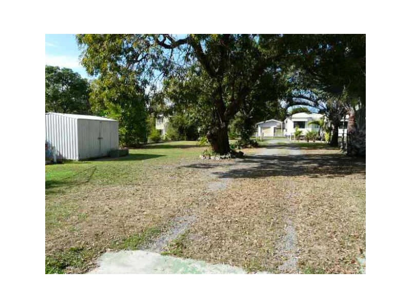 14 Phillips Street, Sarina QLD 4737