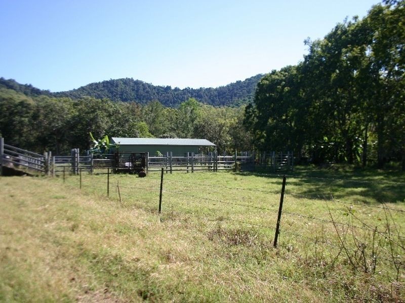 248 Middle Creek Road, Sarina QLD 4737