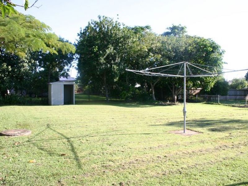 19 Lilliendale Avenue, Sarina QLD 4737