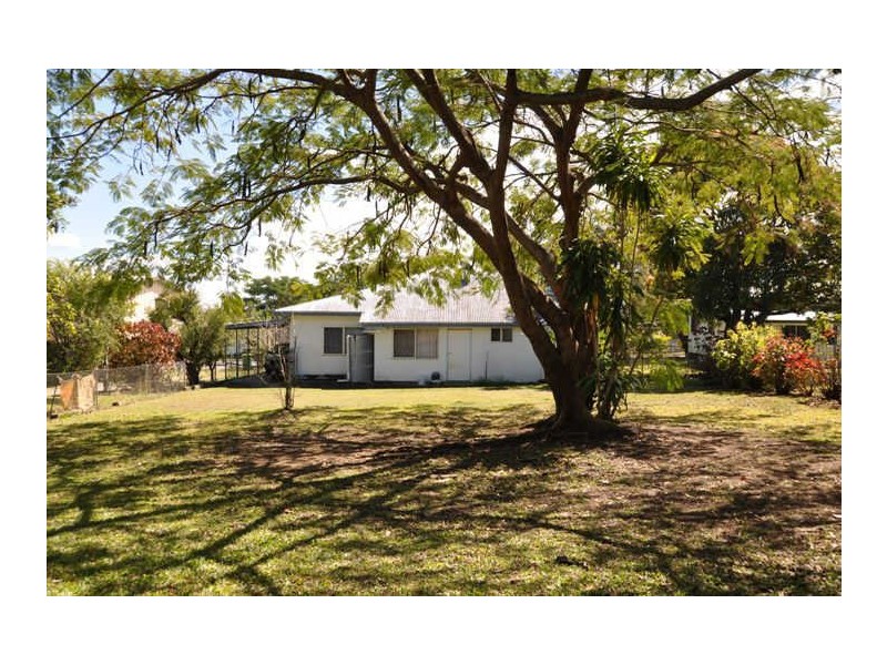 48 Beach Road, Sarina QLD 4737
