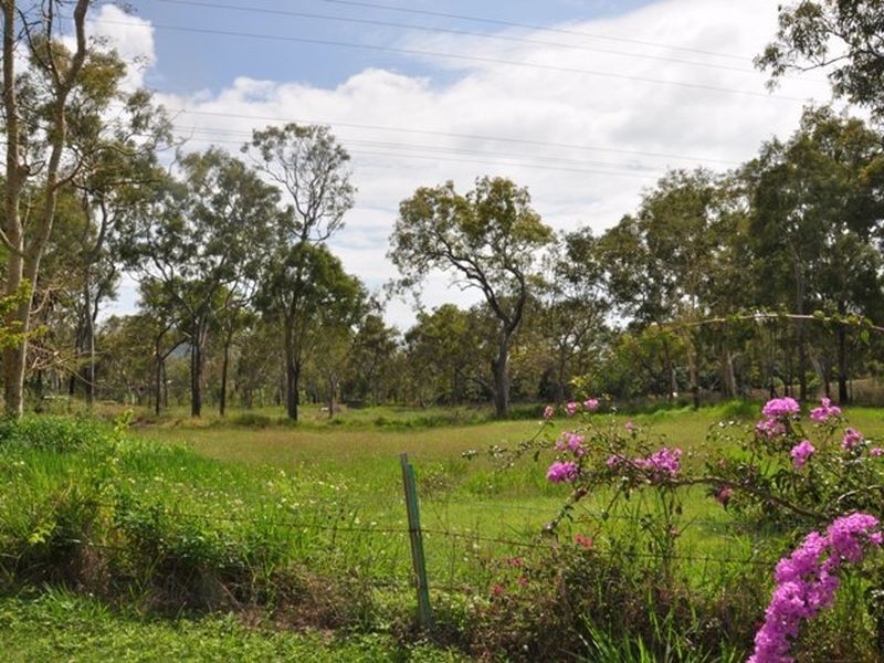 2 Herta Lane, Sarina QLD 4737