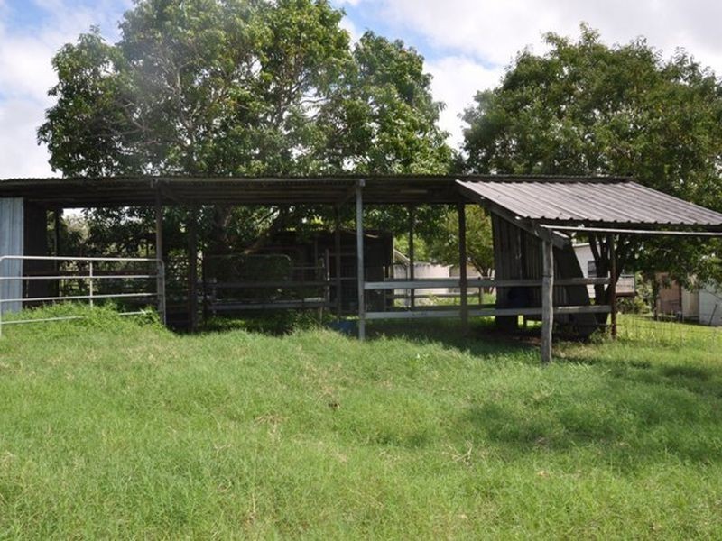 91608 Bruce Highway, Sarina QLD 4737