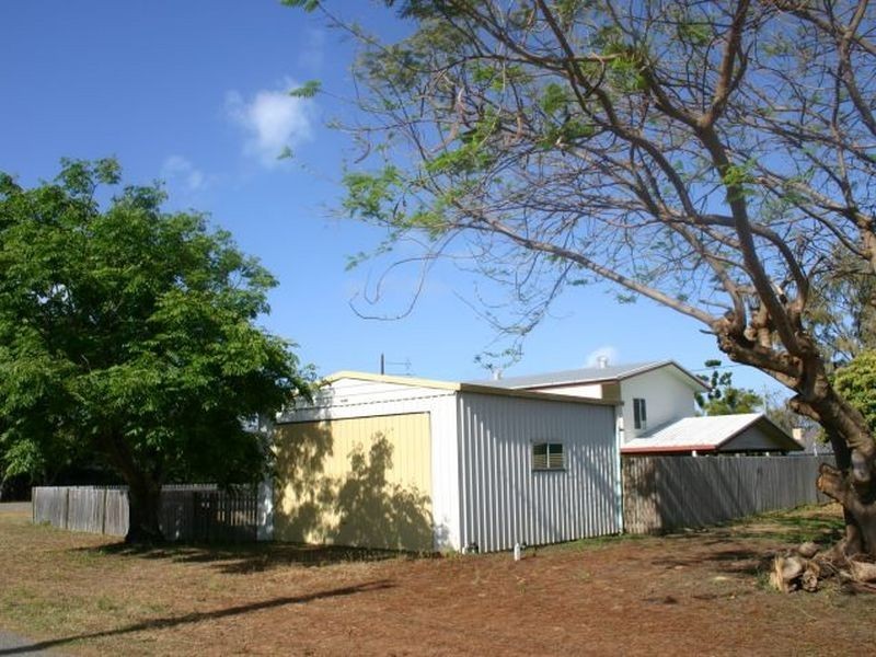 31 Owen Jenkins Drive, Sarina Beach QLD 4737