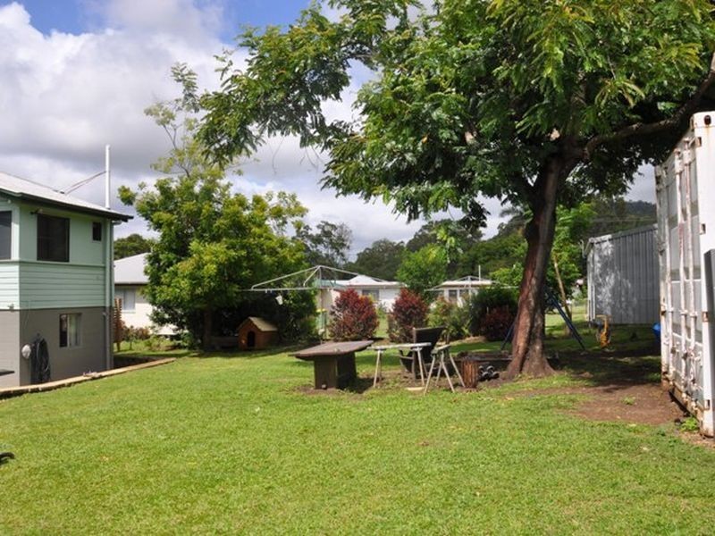 36 Range Road, Sarina QLD 4737