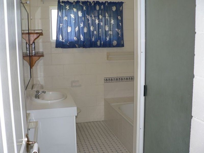 7 Brooksfield, Sarina Beach QLD 4737