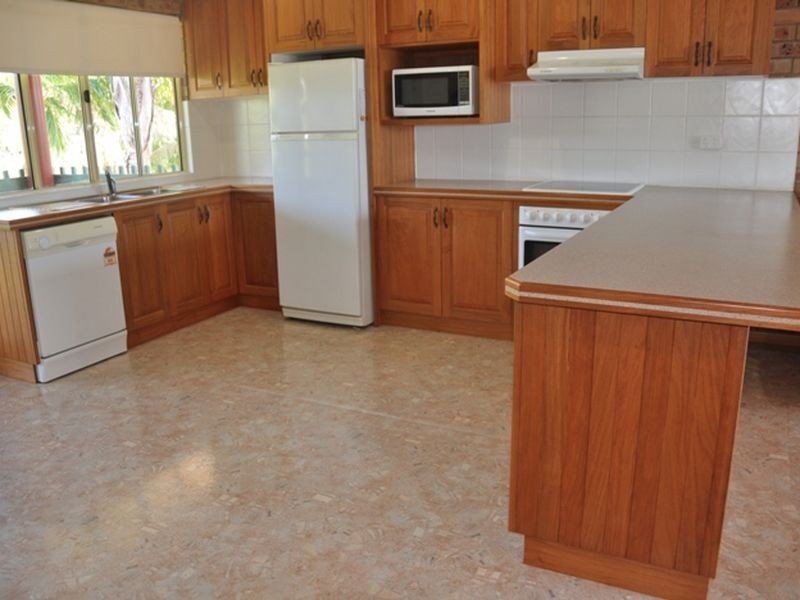 77 Zelma Street, Grasstree Beach QLD 4740