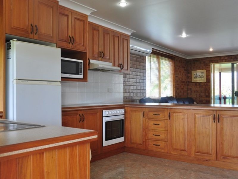 77 Zelma Street, Grasstree Beach QLD 4740